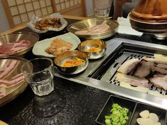 -臻牛烤肉