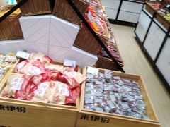 -来伊份1038(新村路三店)