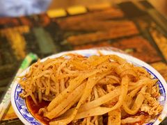 手工特制擀面皮-牡丹广场薛栓子擀面皮大王