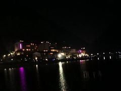 -英德宝晶宫天鹅湖茶语温泉