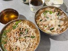 -正宗杨记普洱酸醋米线(总店)