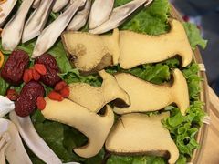 -阿婆情腊排骨火锅(忠义店)
