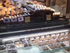 -小飞象面包公社(珠江路金鹰店)