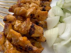 -东海岸人工湖美食村