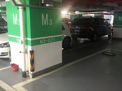 -龙湖虹桥天街-停车场