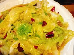 爆炒油渣卷心菜-重庆石磨豆花庄(乔庄店)
