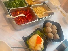 -鲜入围煮花胶鸡海鲜火锅