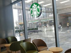 靠窗位-星巴克(宏汇国际广场店)