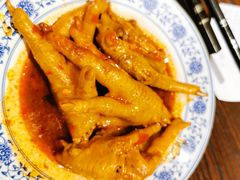 鸡爪-爆炸头阿姨小四川正宗川味小吃(无任何分店)