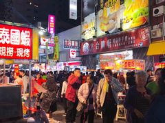 -六合夜市