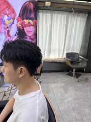 -藤野造型烫发染发