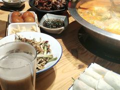 -野山舂·贵州现舂酸汤火锅(鸿通城店)