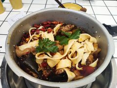 -晓彭肥肠鸡·泡椒鸡火锅(水木天地店)