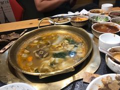 -顶顶汤火牛排火锅·经典铜锅涮肉