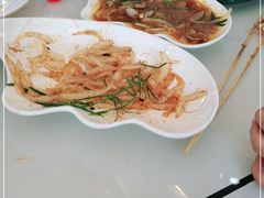 -覃记海鲜美食餐厅