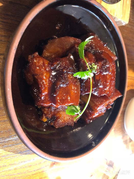 一家一饭堂(亮马桥路店)花雕红烧肉图片