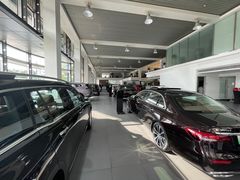 -上海星瀚奔驰4S店(红柳路店)