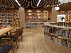 -漕河泾街道图书馆(漕河泾社区文化活动中心店)