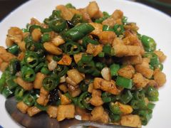 青椒炒油渣-湘味淳(千禧街店)