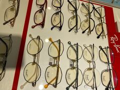 -宏宇眼镜蔡司依视路折扣店(兆佳眼镜城店)