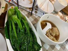 -新大咀港式茶餐厅(宝山万达店)