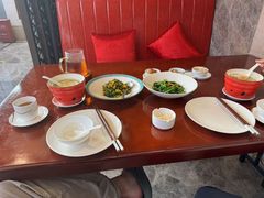 -云南荟·湖畔领宴(领事馆店)