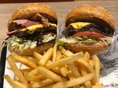 -The Habit Burger Grill 哈比特汉堡(爱琴海店)