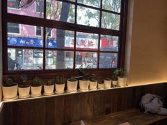 -云阿蛮云南生烫牛肉米线(奉贤路店)