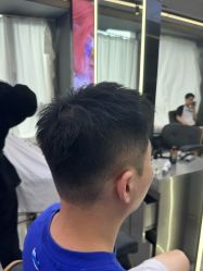 -藤野造型烫发染发