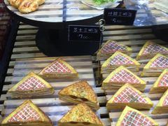 -万利隆·活力烘焙(人民路店)