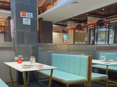 -阿瓦山寨·湘菜现炒·剁椒鱼头王(咸阳总店)