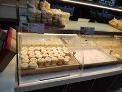 面包甜点陈列柜-清真全盛斋传统糕点(许士庙店)