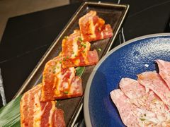 -山川小町·极番烧肉(新地假日广场店)