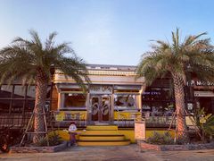 -席娜卡琳火车铁道夜市