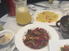 -三湘四水正宗湘菜(君峰路店)