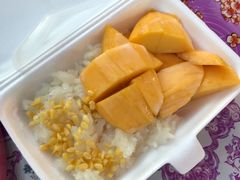 -芒果糯米饭摊子