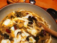 老坛酸菜鱼圆粉-百春原湖南牛肉粉(百联世纪店)
