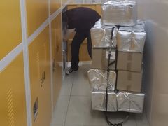-安东易迷你自助仓储寄存仓库(草桥店)