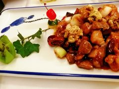 宫爆蘑菇鸡-肆月河豚·新淮扬(金融街店)