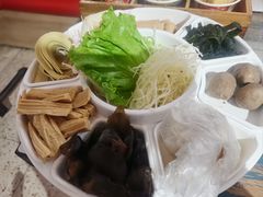 -鸡遇虾煲干锅火锅(小寨金莎店)