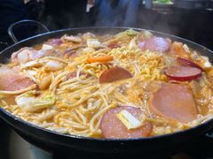 泡菜五花肉锅-炙韩料理·部队锅专门店