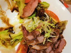 烟薰鸭肉沙拉-戈雅法餐厅(世界城广场店)