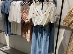 -URBAN REVIVO(七宝领展广场店)