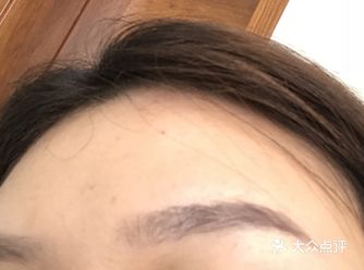 刷**看到了这款 液体水眉笔 ，就试试看的心态买了