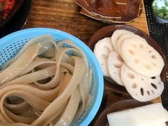 -周幺妹重庆老火锅(银泰城总店)