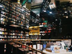 -钟书阁(群光广场店)