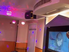 -唯爱KTV聚会餐厅(仙林东城汇店)