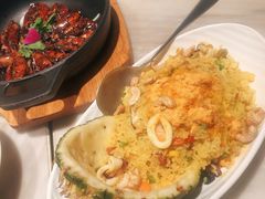菠萝海鲜饭-金椰壳· 大厨新加坡菜(壹方城店)