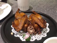 脆皮炸乳鸽-御花园·粤菜·海鲜火锅(中山公园店)
