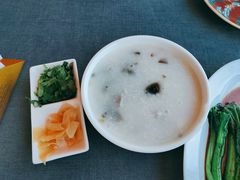 皮蛋瘦肉粥-同禧荟·港味海鲜火锅·粤菜(三亚湾店)